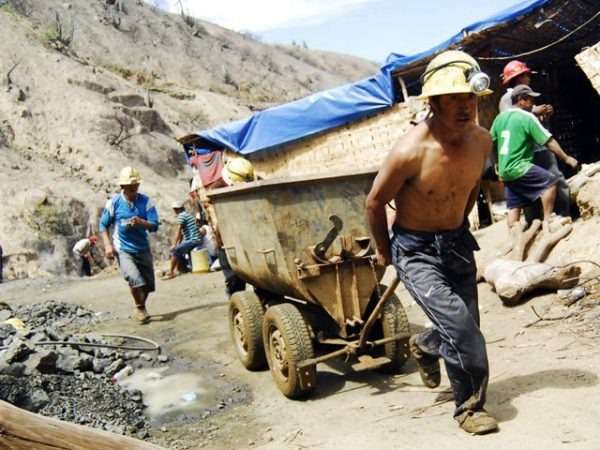 IIMP y Sunat colaboran en norma para rastrear comercio de minerales metálicos.