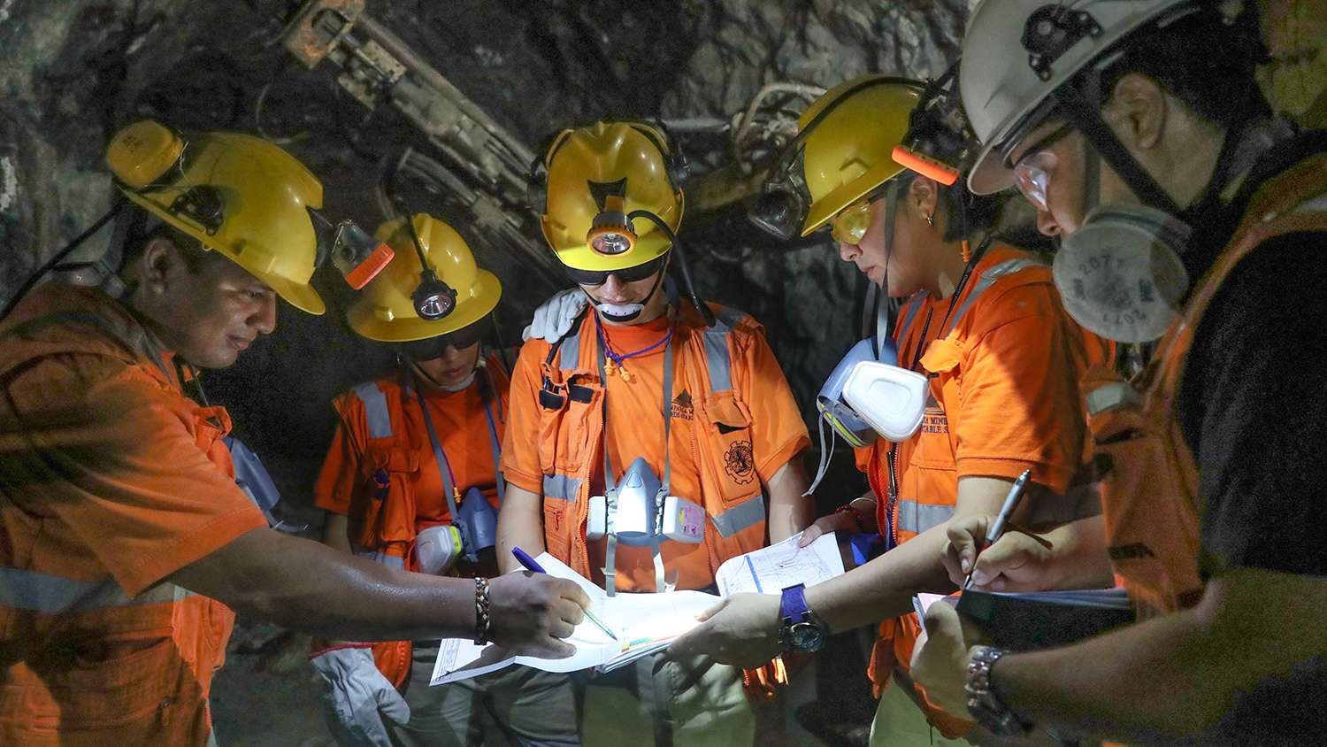 Remuneraciones en minería y energía alcanzan los S/ 1,122,000 anuales