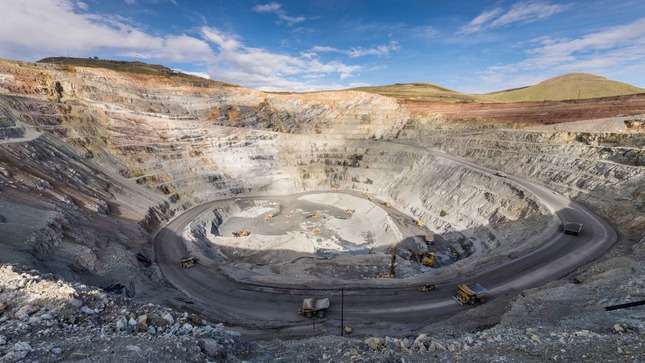 Bear Creek Mining paraliza estudio para explotar óxidos de plata en Puno