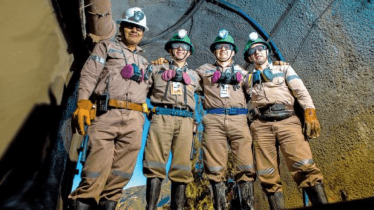 Dividendos Minera Poderosa 2026 distribución financiera